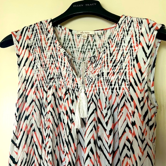 ❤️NWOT.  Ella Moss ladies abstract design, lightweight sleeveless blouse. - Picture 2 of 8